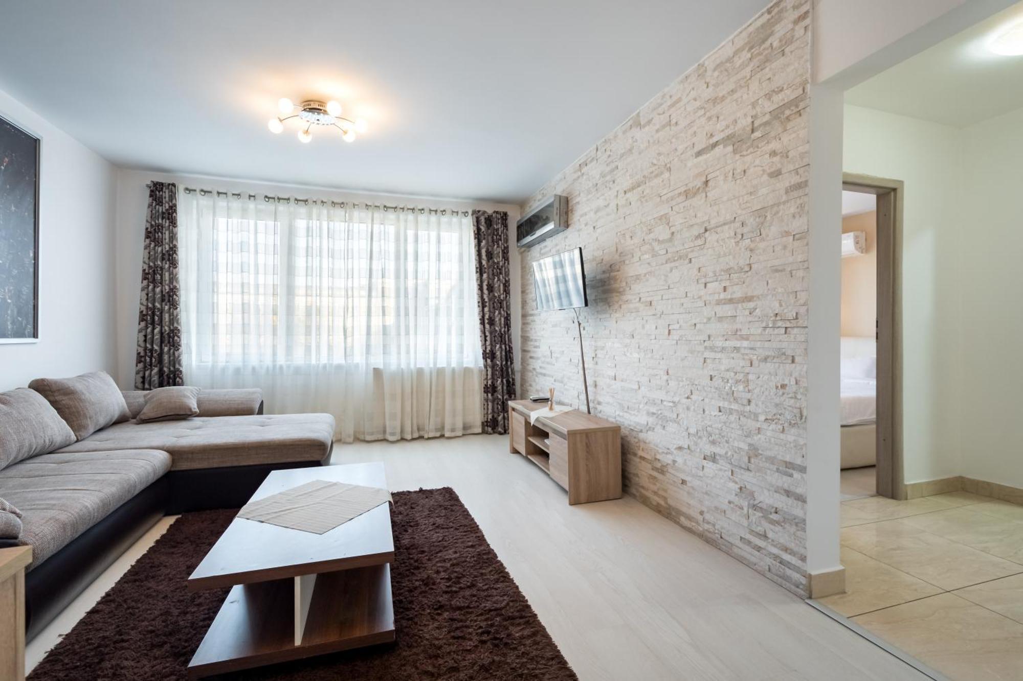 Magnificent Location With Iconic Scenery - Sala Palatului Bucharest Luaran gambar